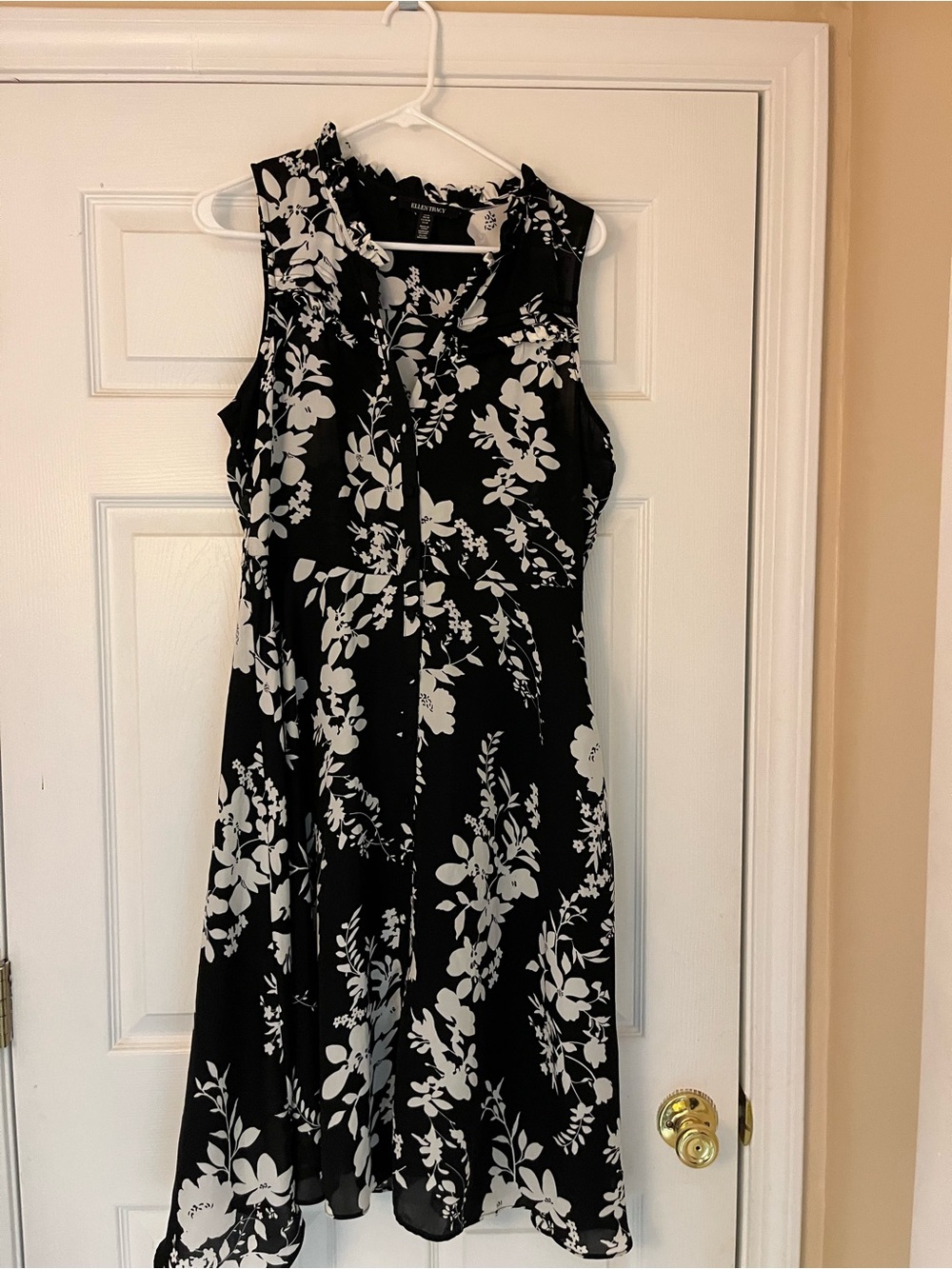 Ellen Tracy Black and White Floral Midi Dress
